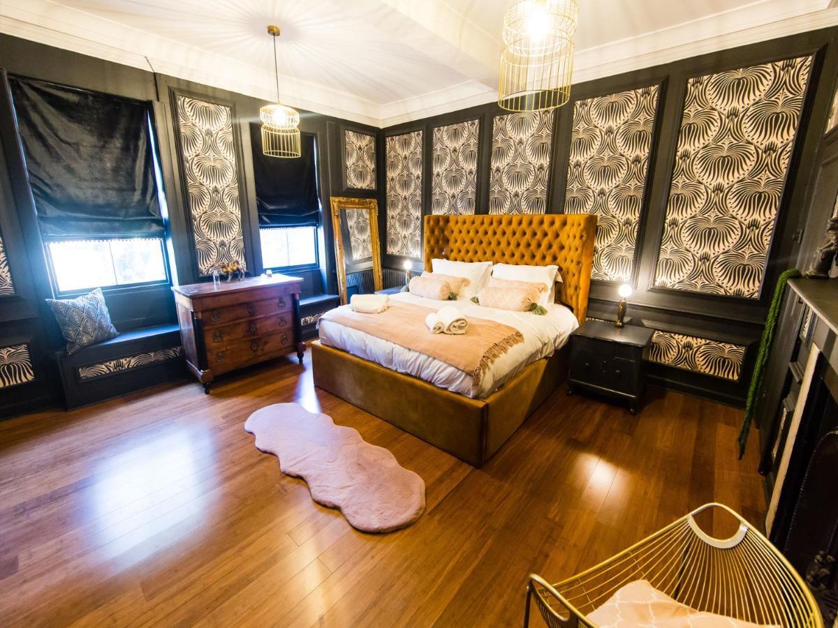 Maison Parfaite Yo1 - Exquisite 400 Year Old, City Centre Townhouse Йорк Экстерьер фото