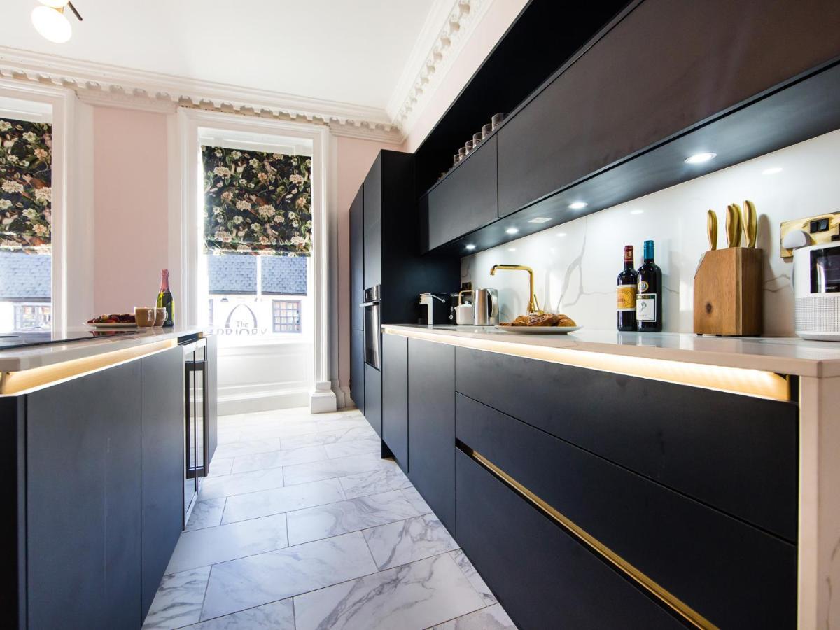 Maison Parfaite Yo1 - Exquisite 400 Year Old, City Centre Townhouse Йорк Экстерьер фото