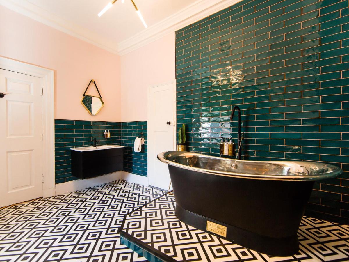 Maison Parfaite Yo1 - Exquisite 400 Year Old, City Centre Townhouse Йорк Экстерьер фото